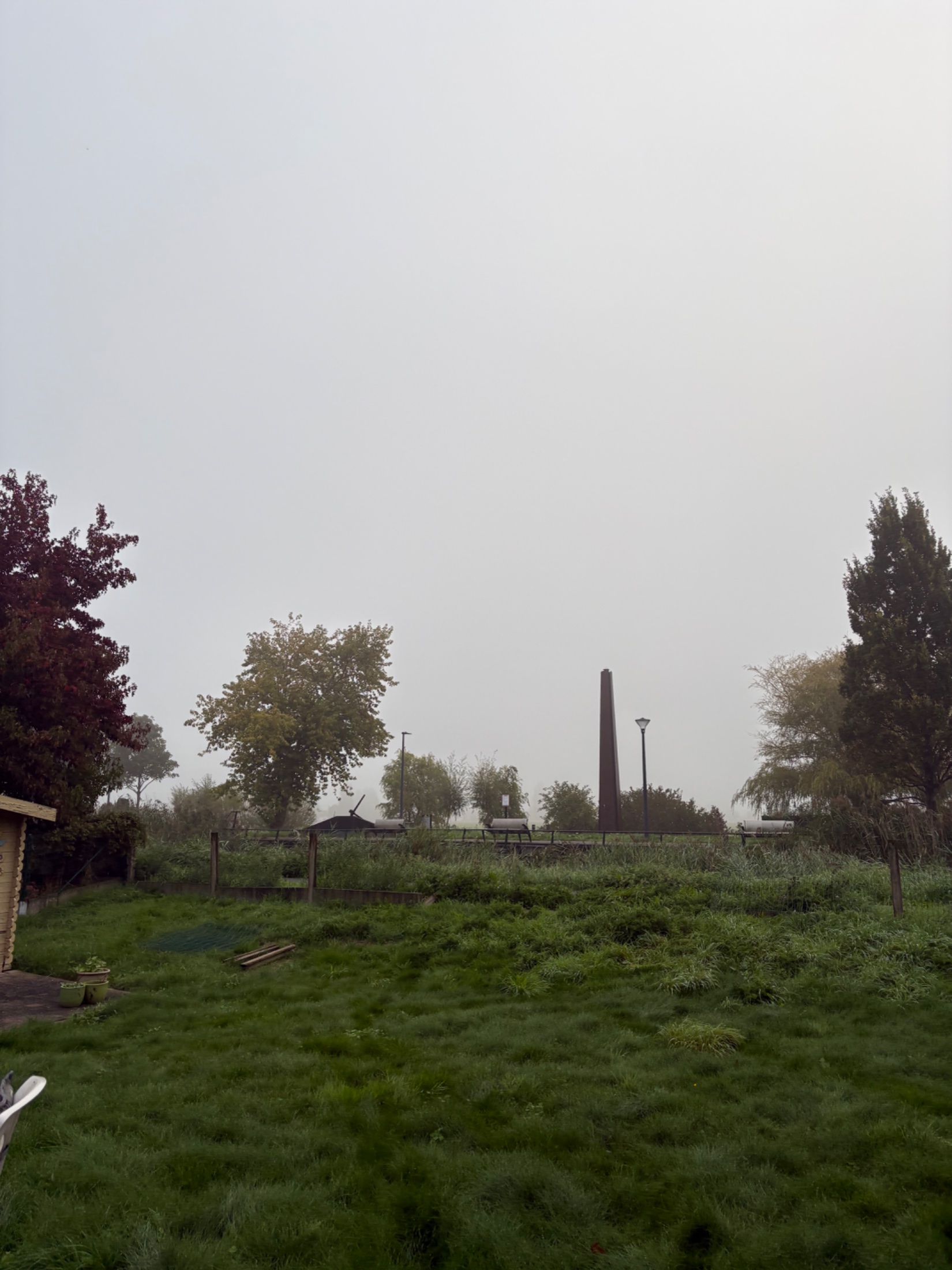3d panelen met betonnen onderplaat geplaatst door Watty Afsluitingen in Oudenburg